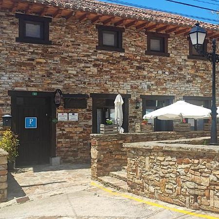 Posada De Serrada Serrada de la Fuente 外观 照片